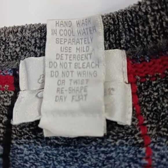 VINTAGE Knit Cardigan Hand Embroidered Holiday Snowflake Gray Red Size L - Picture 7 of 12